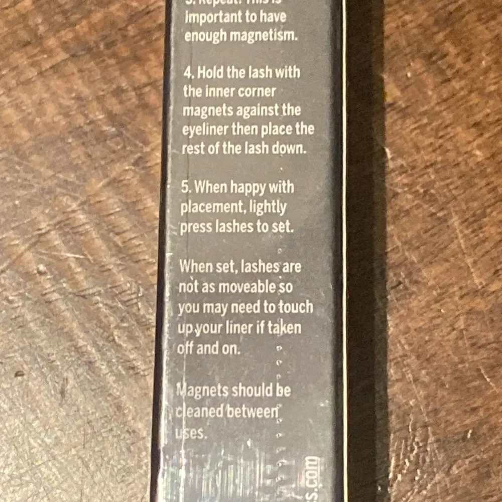 Tori Belle Magnitude Magnetic Eyeliner Brown Sealed